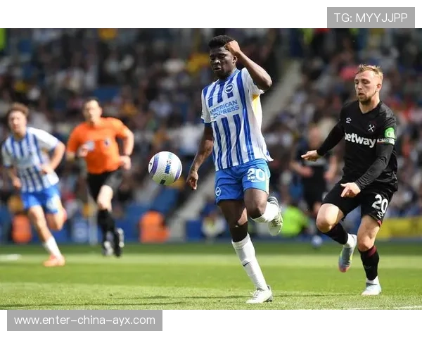 曼联中场补强首选与巴莱巴传闻解析